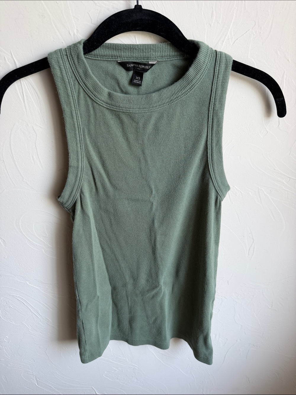 Banana Republic Ribbed Sleeveless Tank Top - Sage